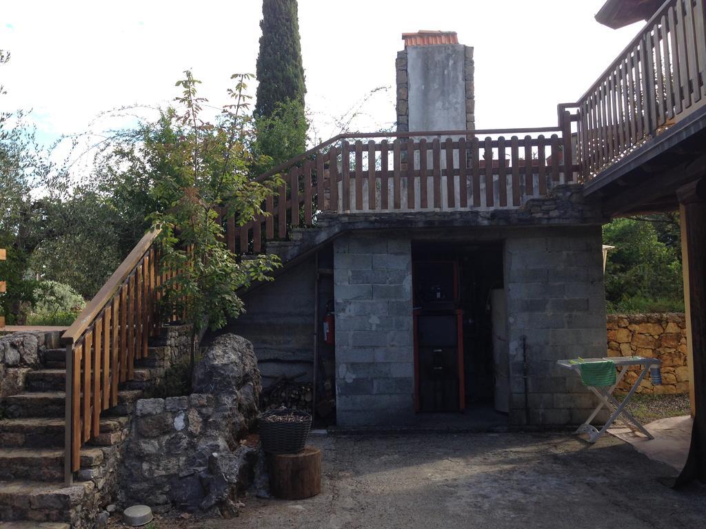 לינה וארוחת בוקר לריצ'י Agriturismo "La Rosa Canina" חדר תמונה