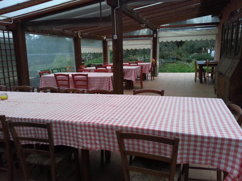 לינה וארוחת בוקר לריצ'י Agriturismo "La Rosa Canina" מראה חיצוני תמונה